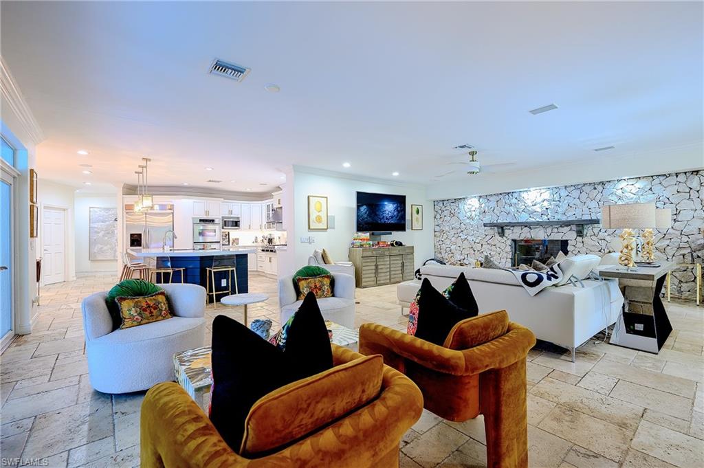 GOLDEN GATE ESTATES - Residential