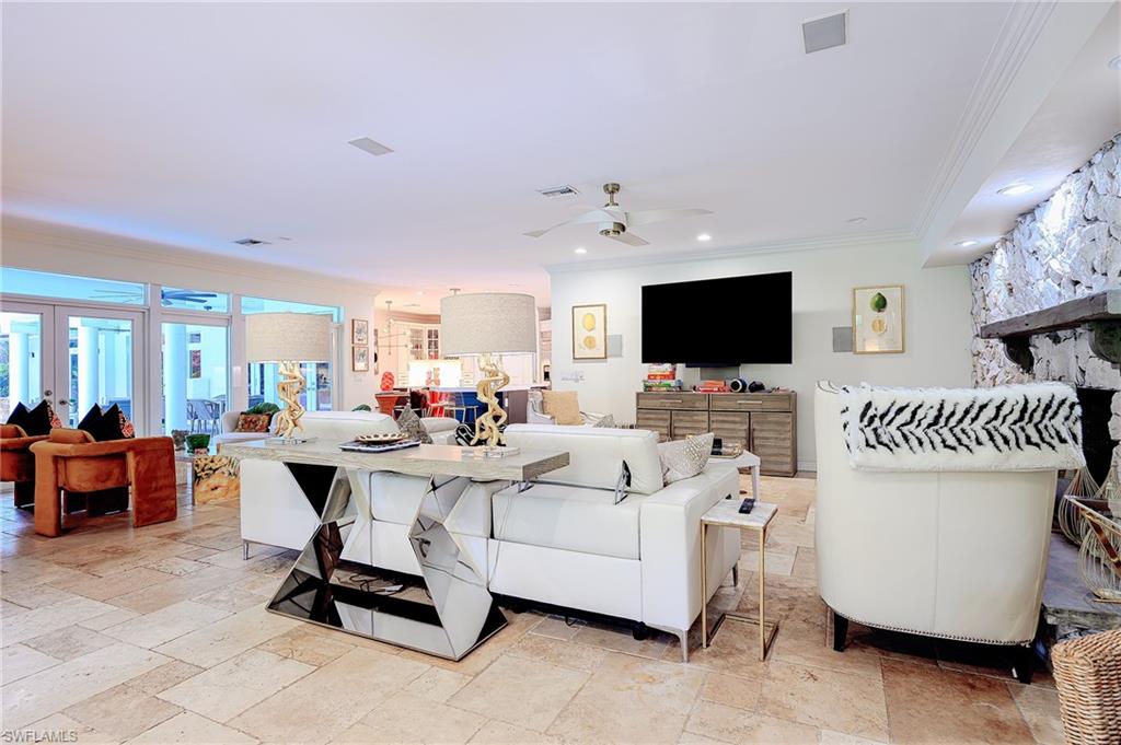 GOLDEN GATE ESTATES - Residential