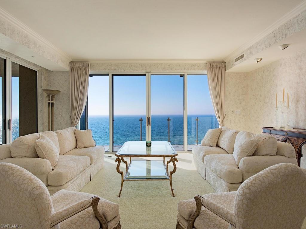 SEAPOINT AT NAPLES CAY - Residential