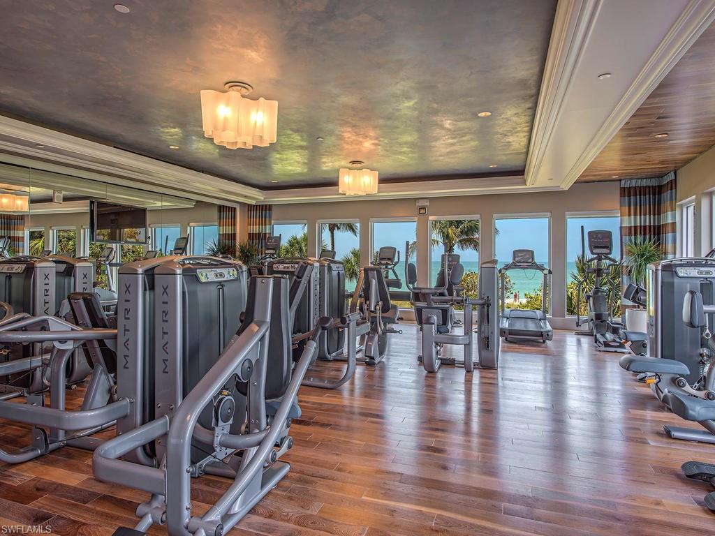 SEAPOINT AT NAPLES CAY - Residential