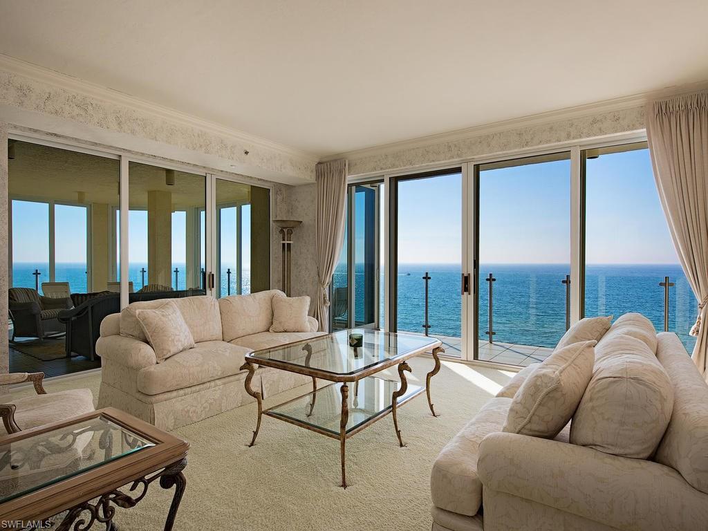 SEAPOINT AT NAPLES CAY - Residential