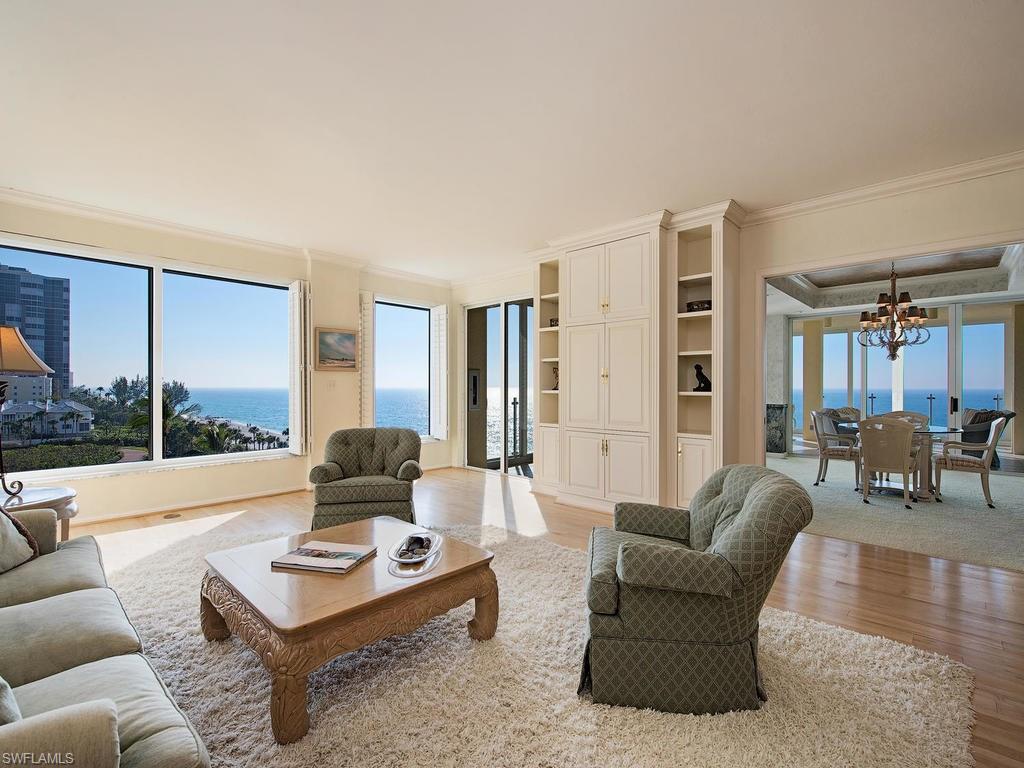 SEAPOINT AT NAPLES CAY - Residential