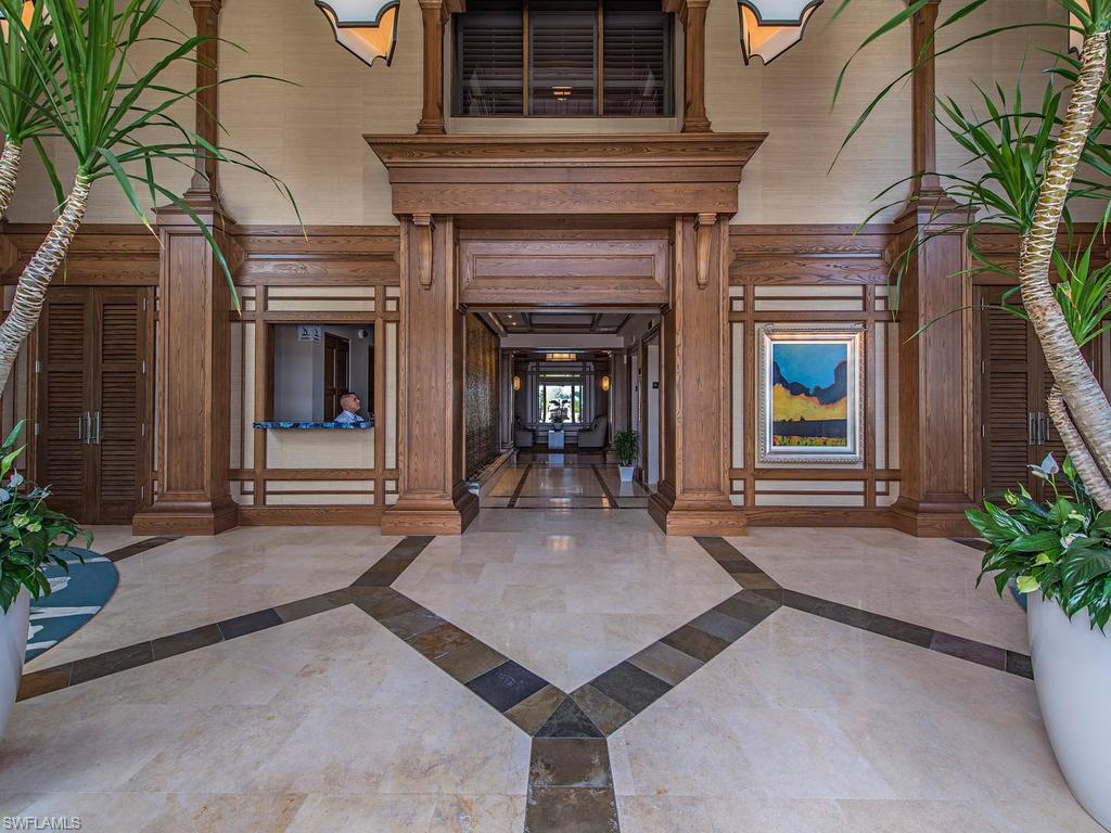 SEAPOINT AT NAPLES CAY - Residential