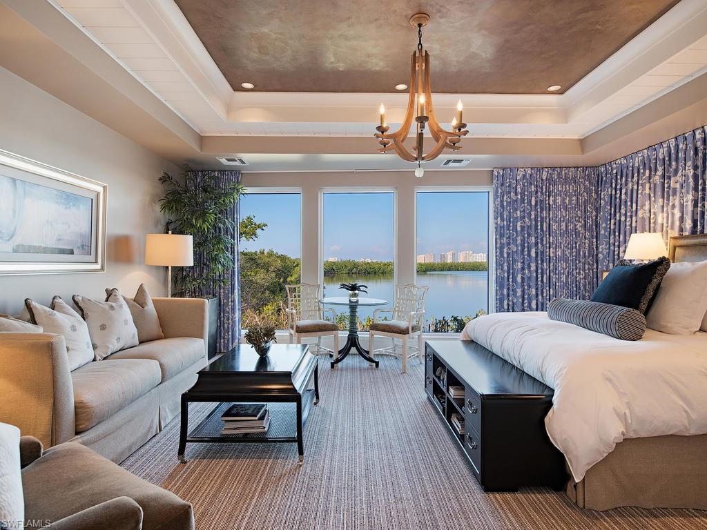 SEAPOINT AT NAPLES CAY - Residential