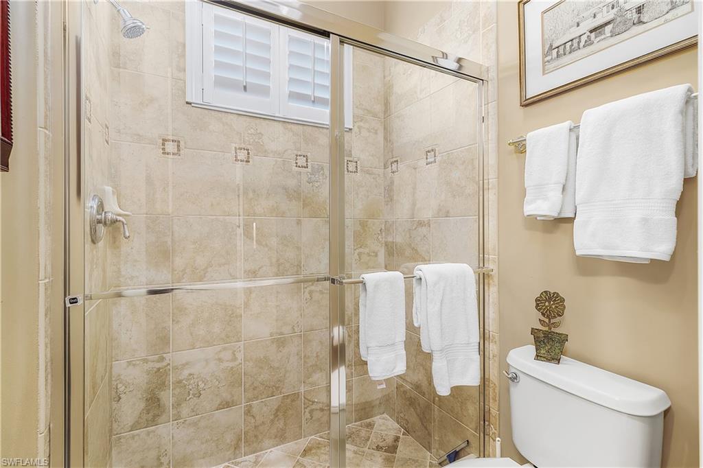 CROWN COLONY - Residential