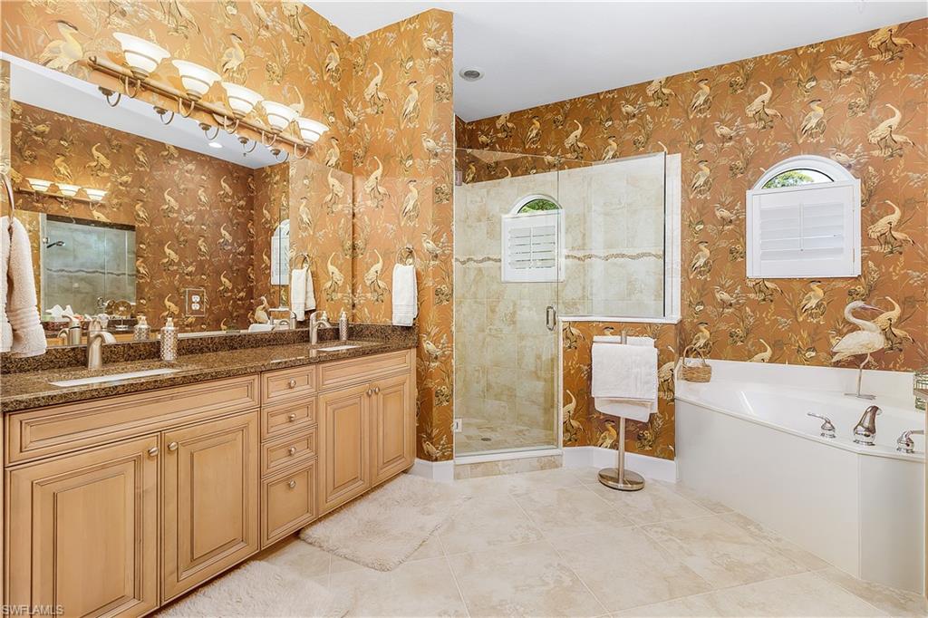 CROWN COLONY - Residential