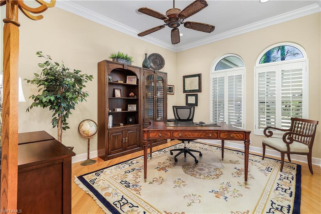 CROWN COLONY - Residential