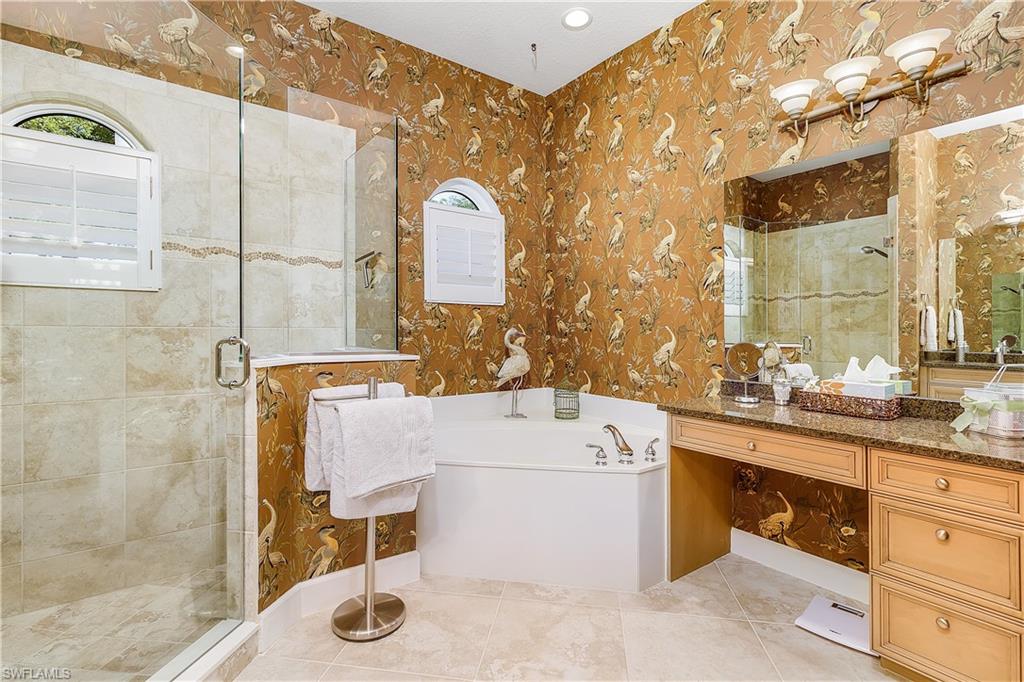 CROWN COLONY - Residential