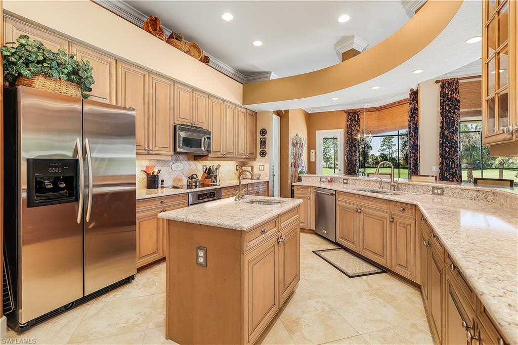 CROWN COLONY - Residential