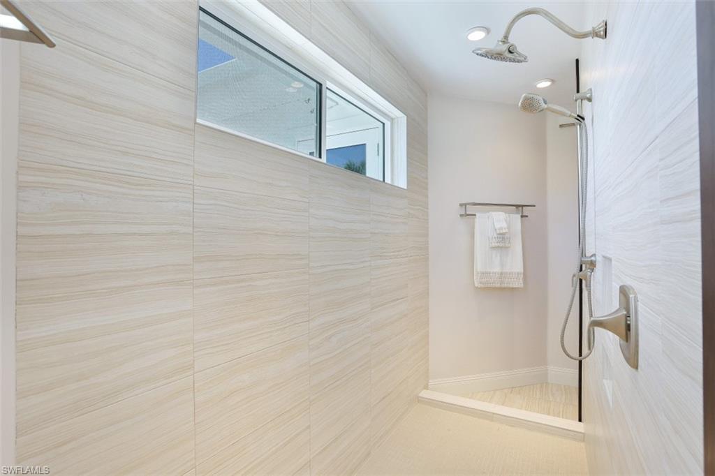 SOUTHPORT ON THE BAY - Residential