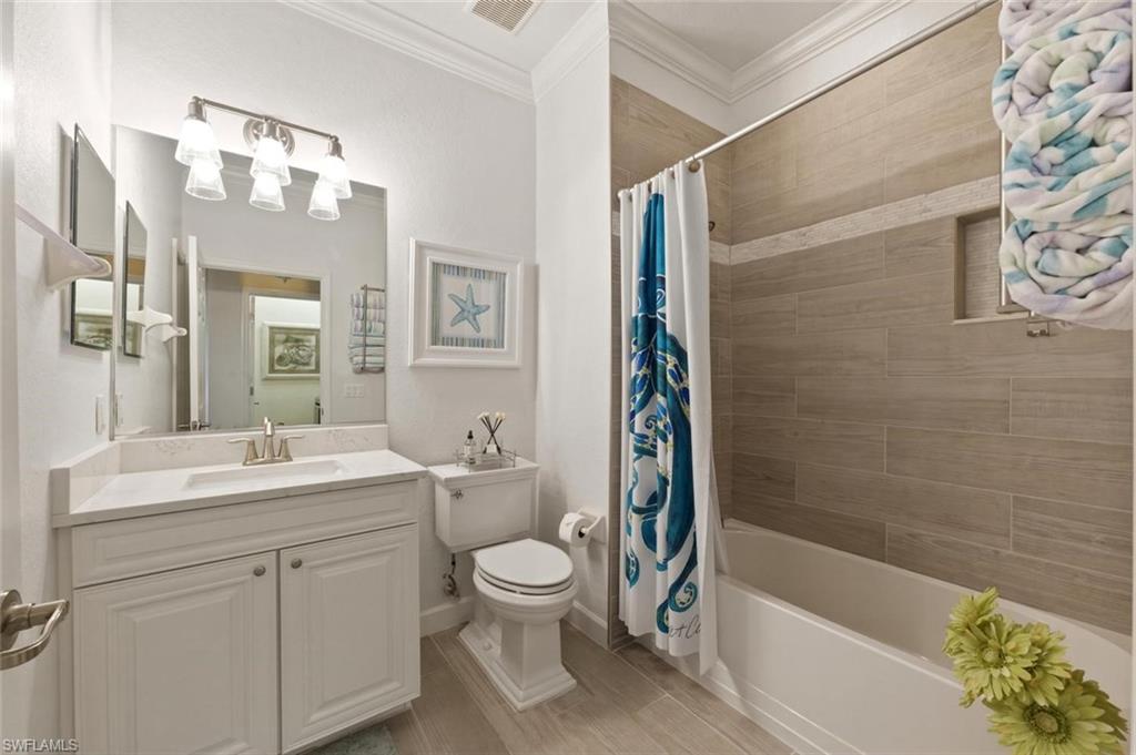 COACH HOMES AT HERITAGE BAY - Residential