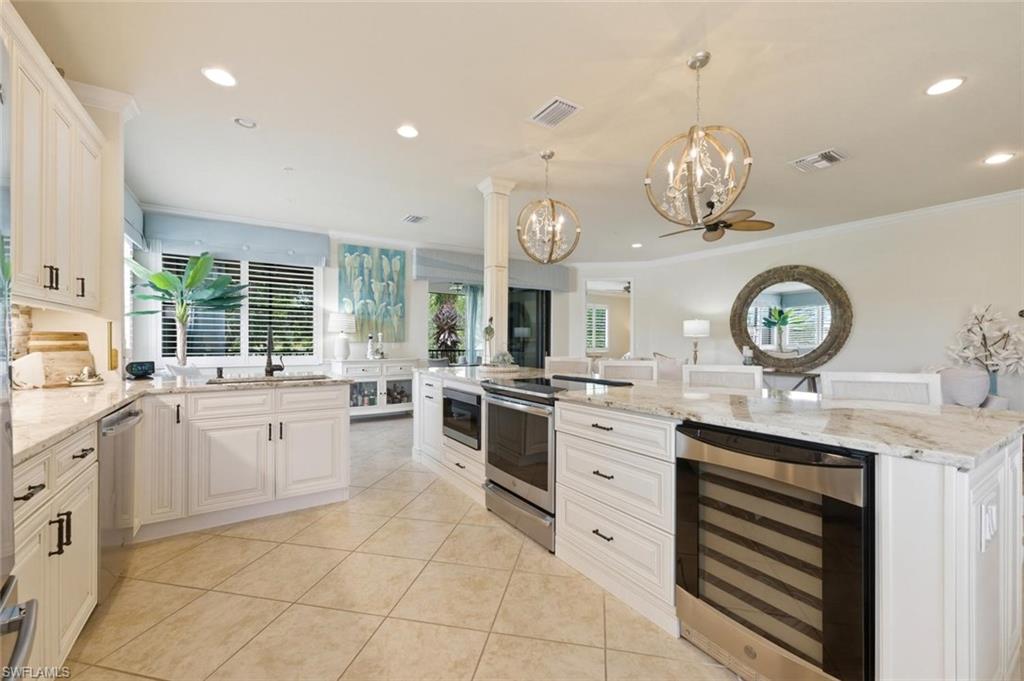 COACH HOMES AT HERITAGE BAY - Residential