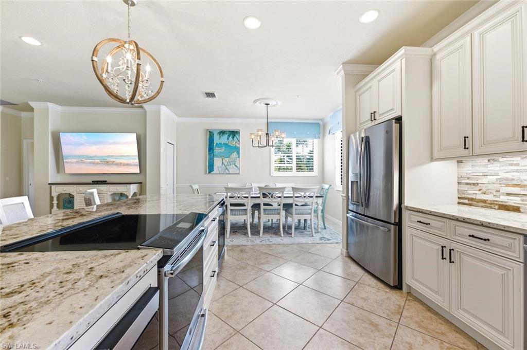 COACH HOMES AT HERITAGE BAY - Residential