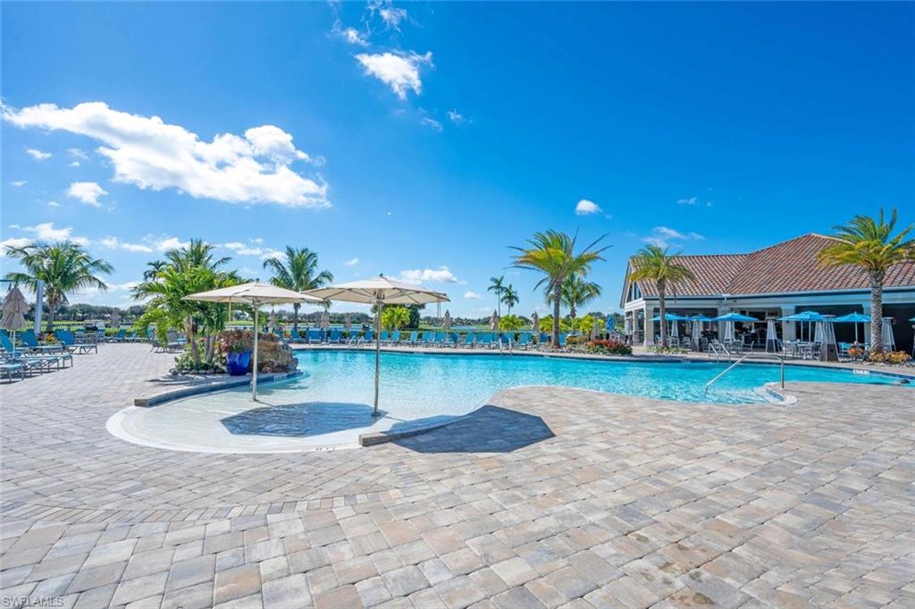 COACH HOMES AT HERITAGE BAY - Residential