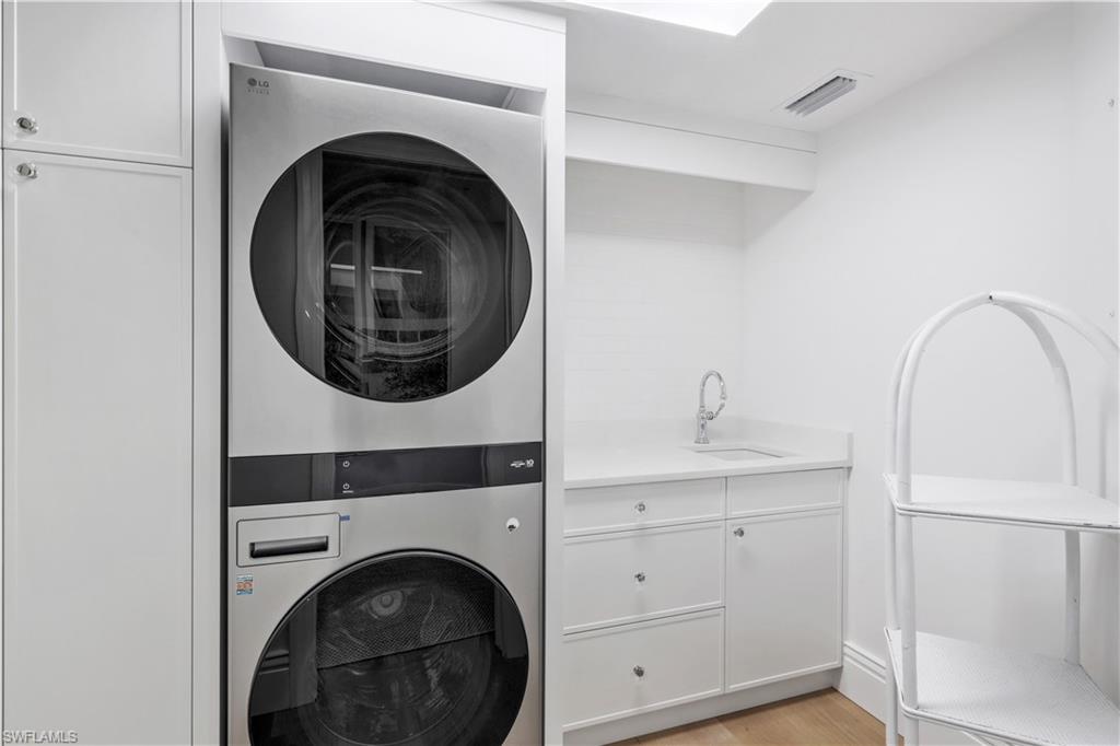 BRITTANY - Residential