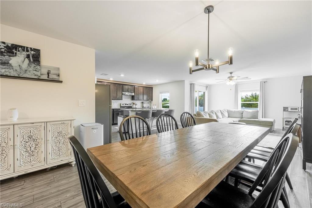 MIRROR LAKES - Residential