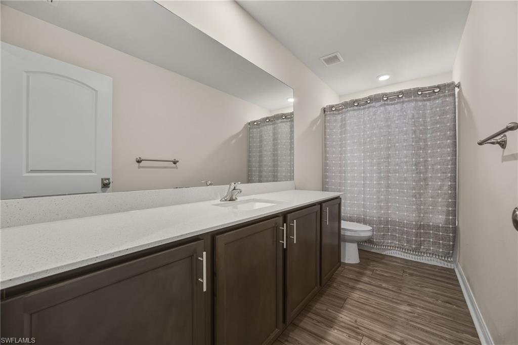 MIRROR LAKES - Residential