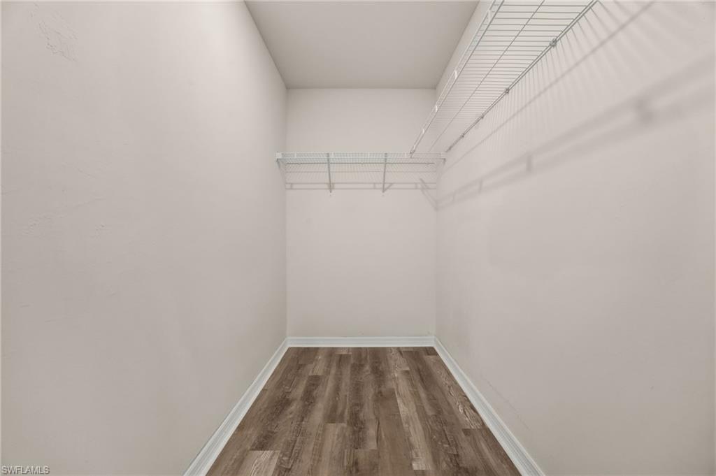 MIRROR LAKES - Residential