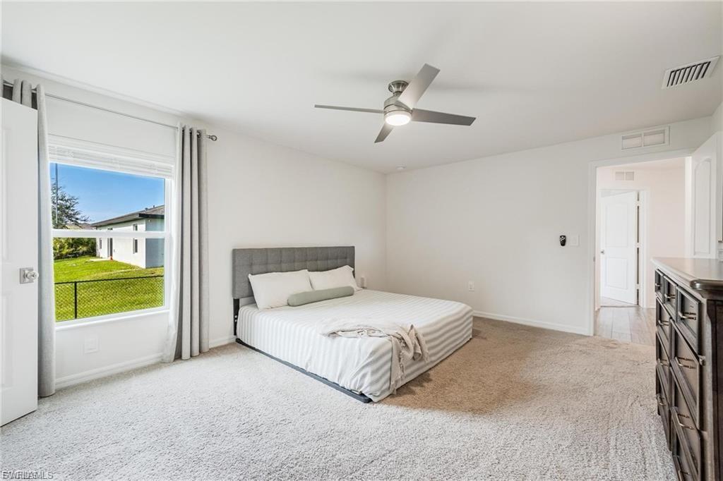 MIRROR LAKES - Residential