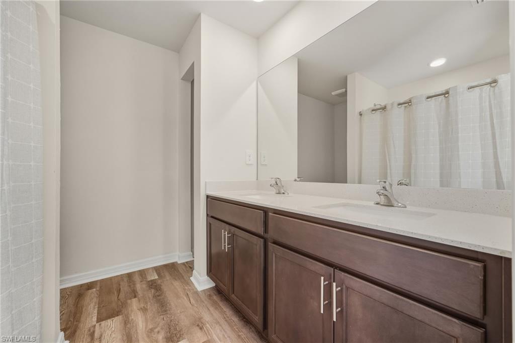 MIRROR LAKES - Residential