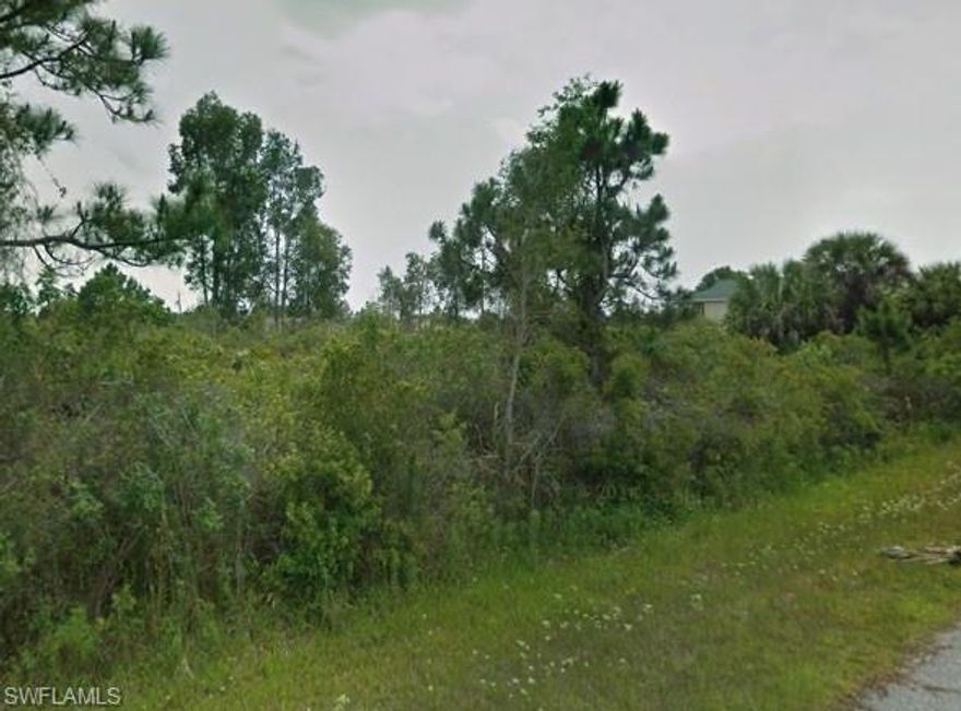 Build your dream home on this 0.23 acre lot! Seller needs it sold!