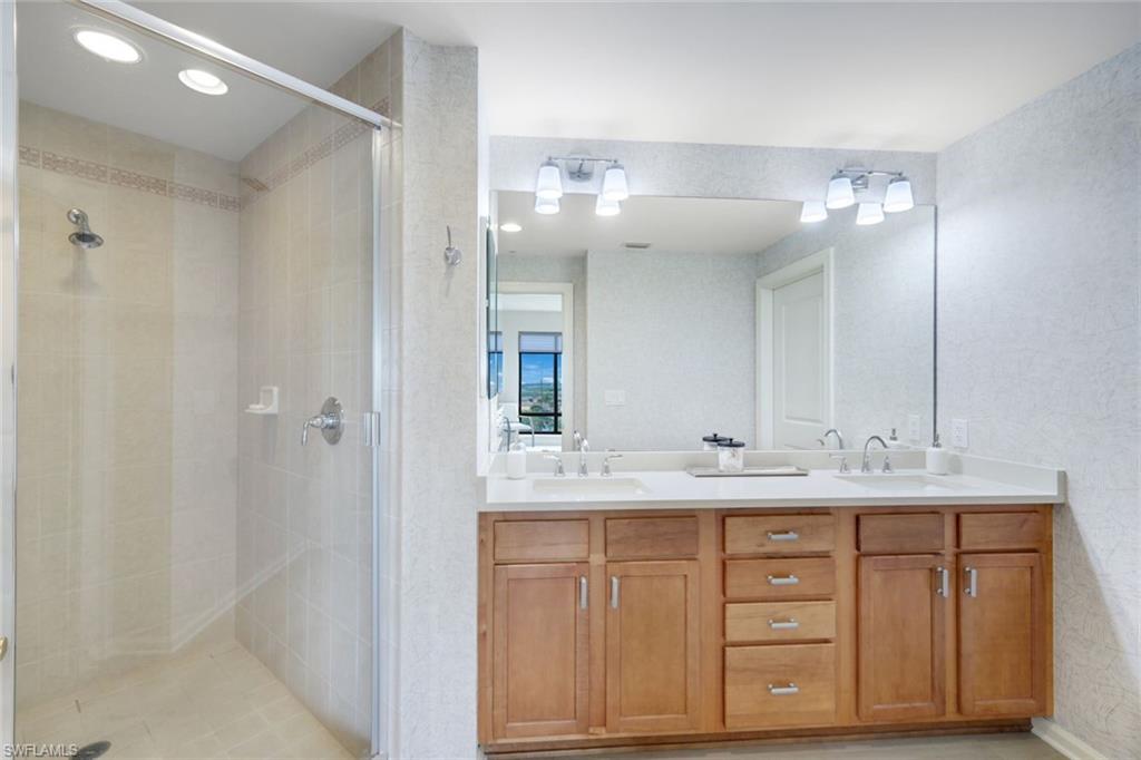 CAPE HARBOUR - Residential