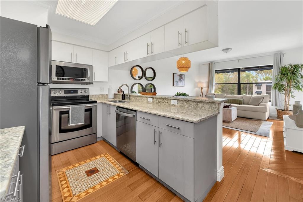 MARBELLA AT WORLD TENNIS CENTER - Residential