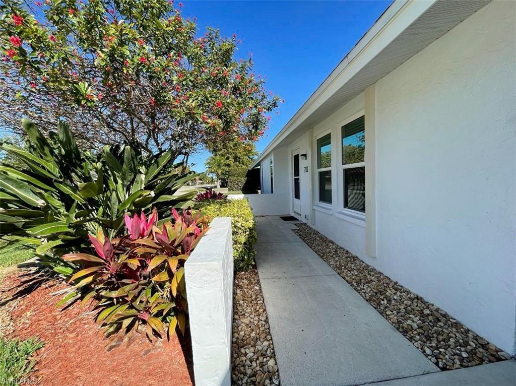 NAPLES PARK - Residential