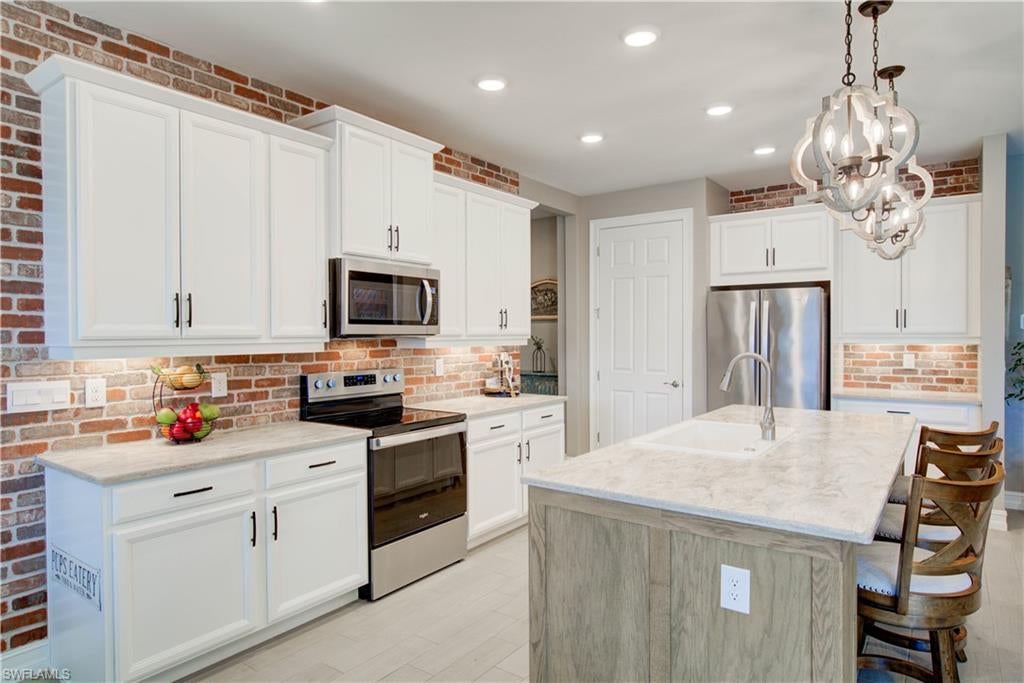 1814 SW 16th TER