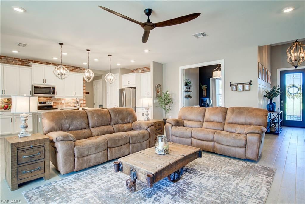 1814 SW 16th TER