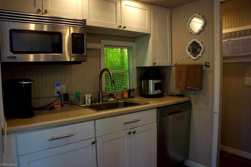 PELICAN LAKE RV RESORT - Land