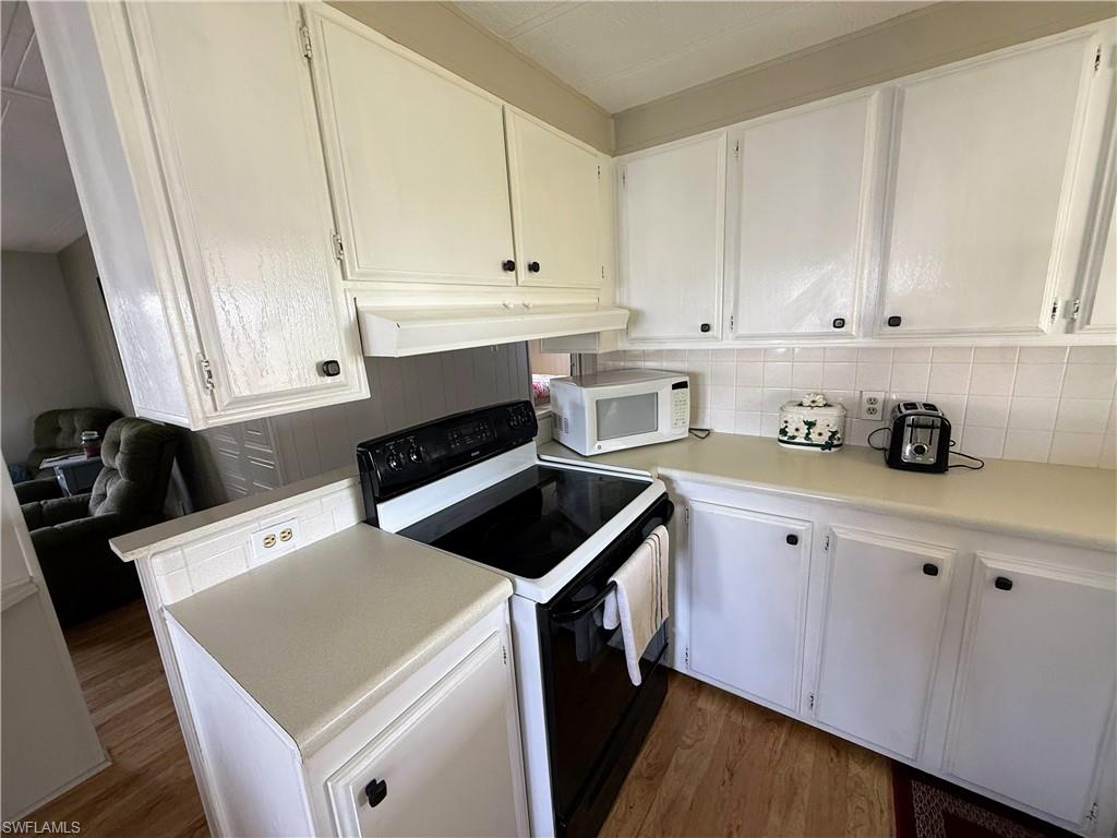 LAZY DAYS MOBILE VILLAGE - Residential