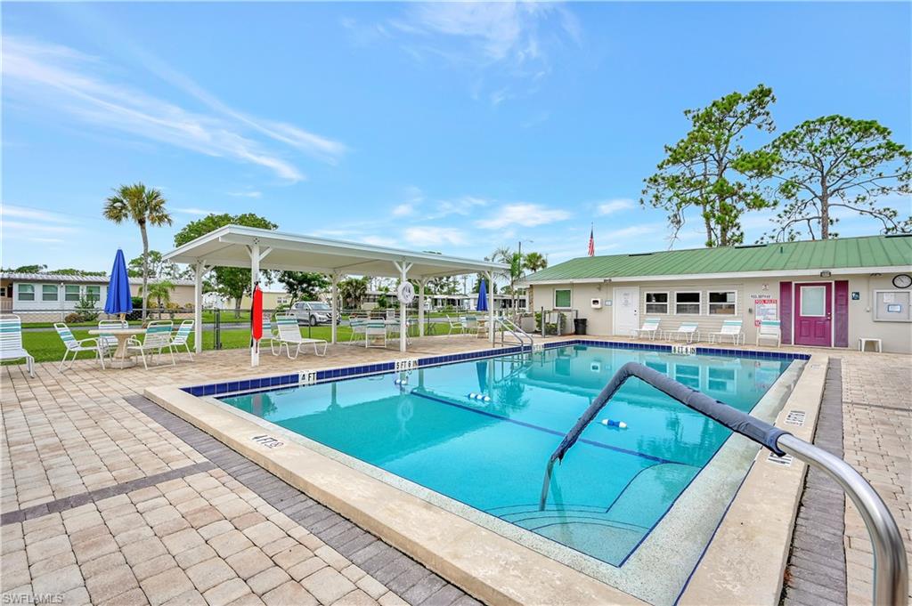 LAZY DAYS MOBILE VILLAGE - Residential