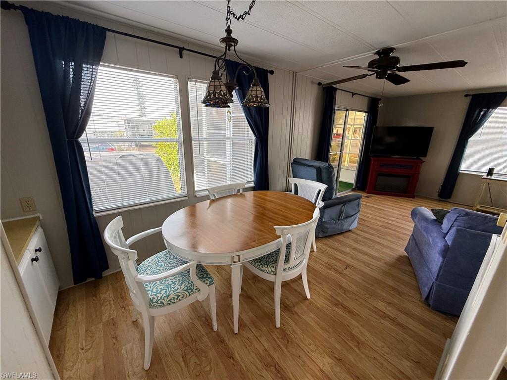 LAZY DAYS MOBILE VILLAGE - Residential