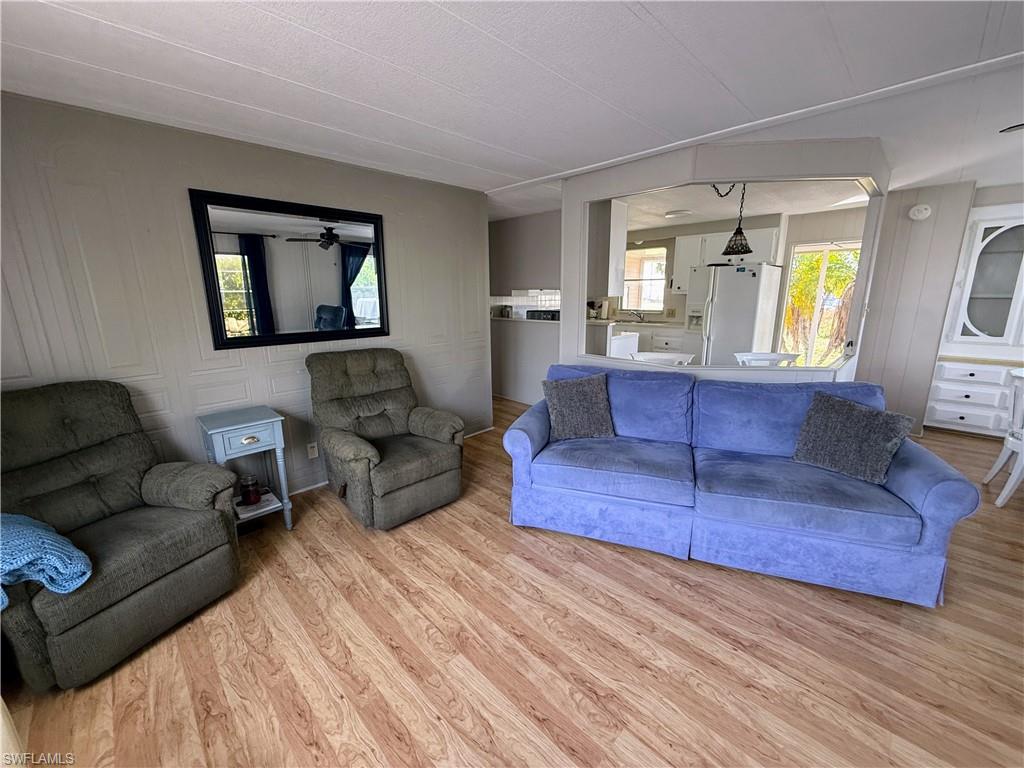 LAZY DAYS MOBILE VILLAGE - Residential