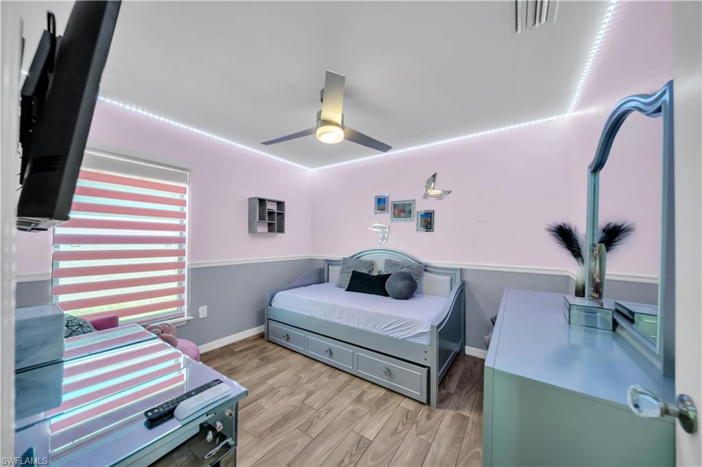 SHADOW LAKES - Residential