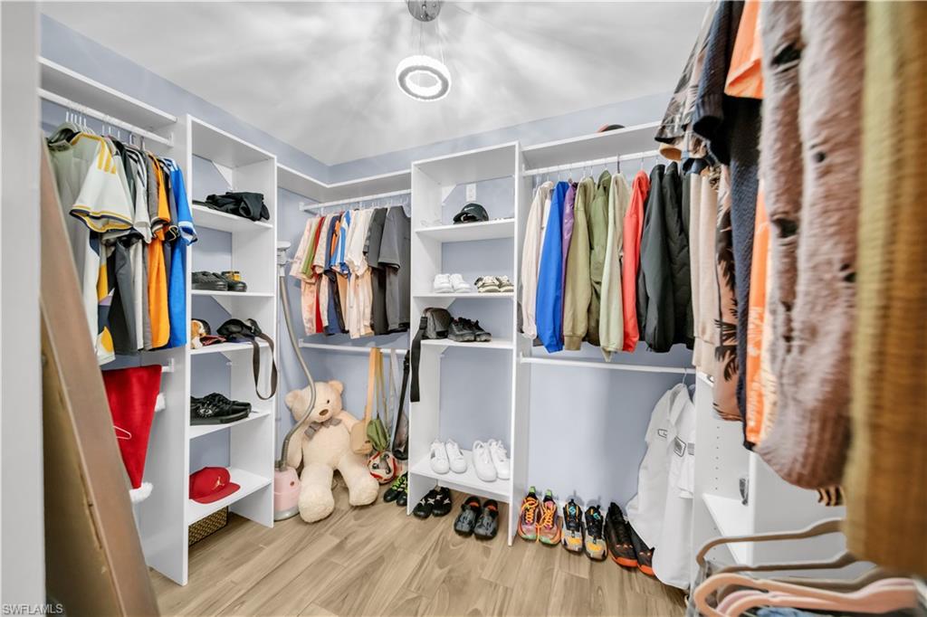 SHADOW LAKES - Residential