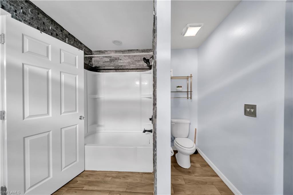 SHADOW LAKES - Residential