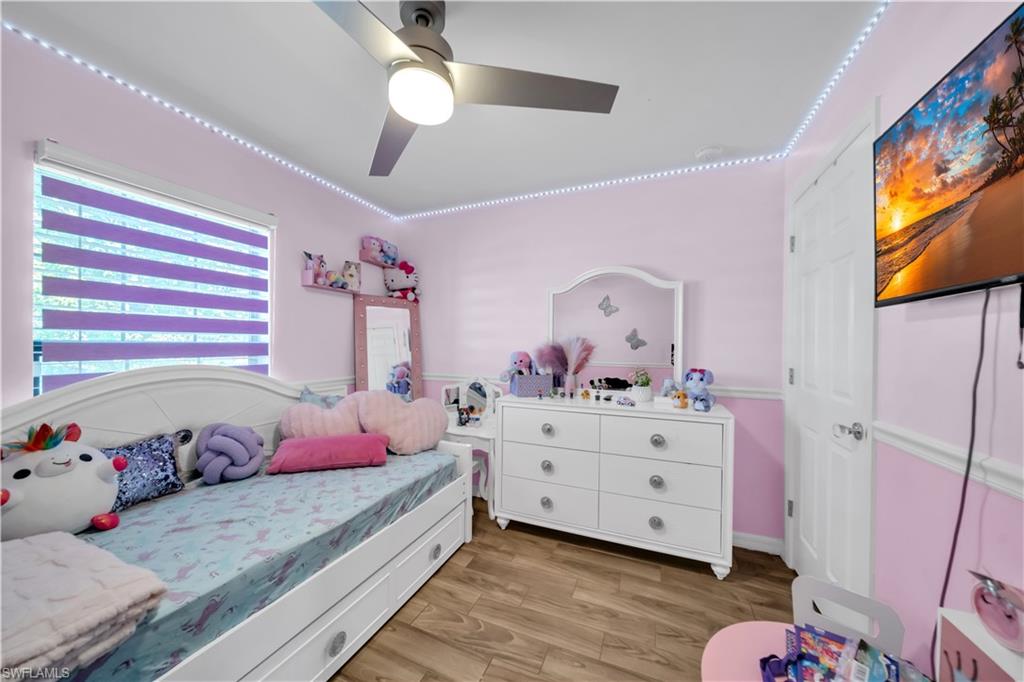 SHADOW LAKES - Residential