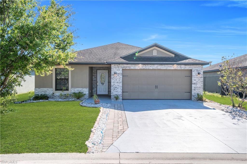 SHADOW LAKES - Residential