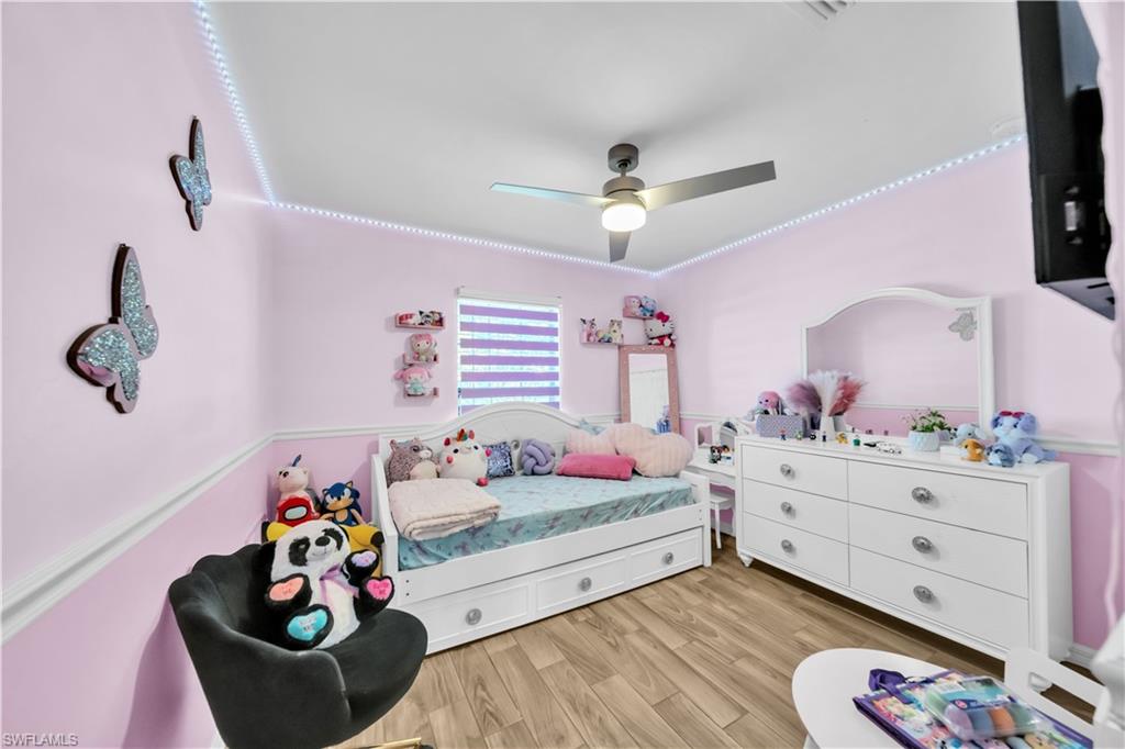 SHADOW LAKES - Residential