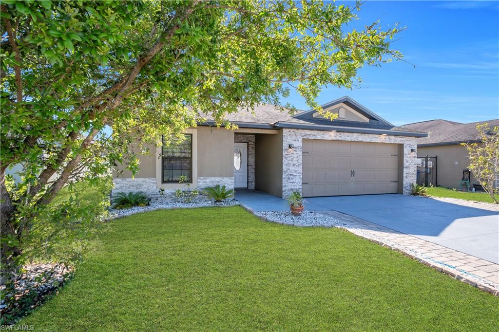 SHADOW LAKES - Residential