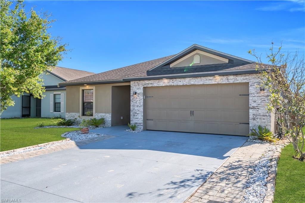 SHADOW LAKES - Residential