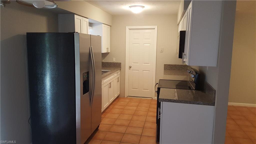 SAN CARLOS PARK - Residential