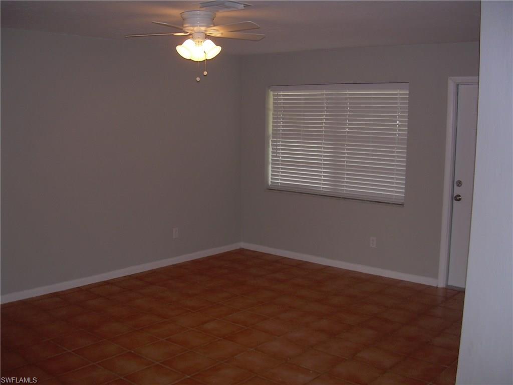 SAN CARLOS PARK - Residential