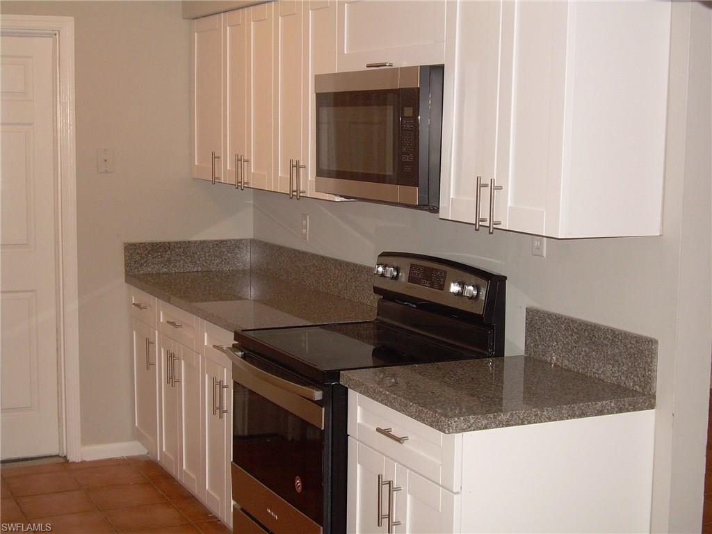 SAN CARLOS PARK - Residential