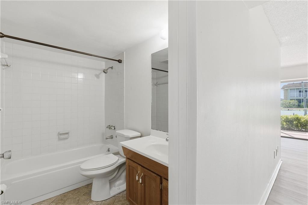 SORRENTO VILLAS - Residential Lease