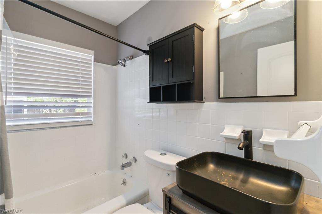 EAST ENGLEWOOD - Residential