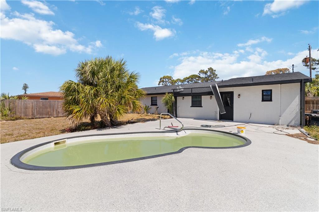 EAST ENGLEWOOD - Residential