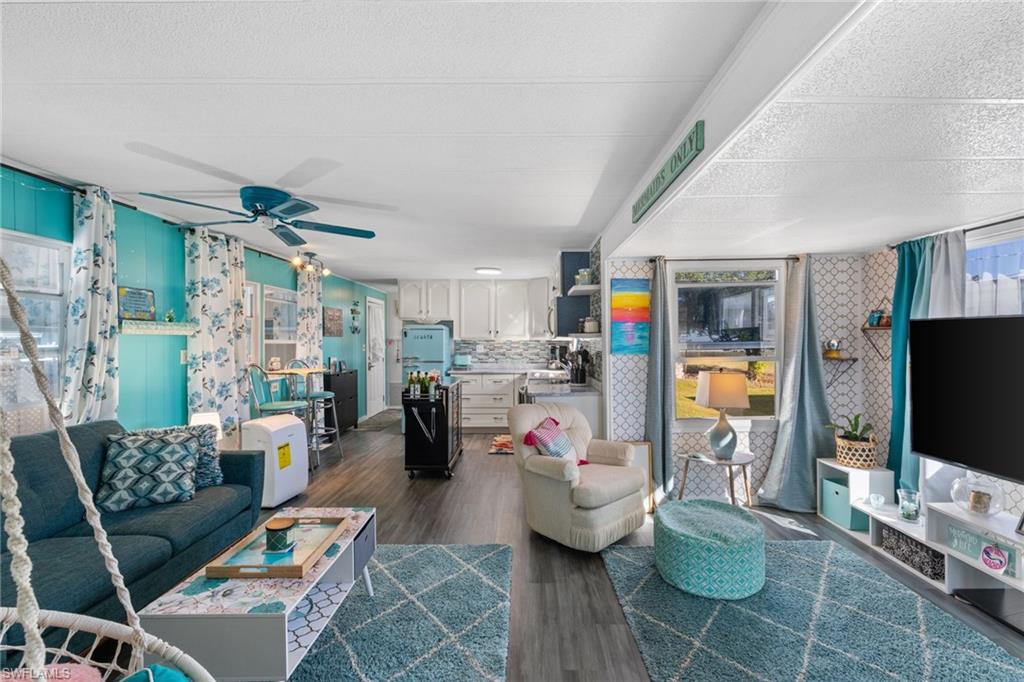 ENCHANTING ACRES MOBILE HOME - Residential